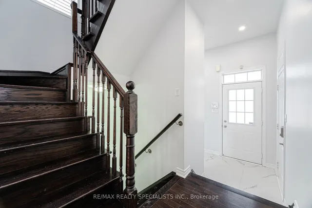 Additional image 38 of 31 Enford Cres