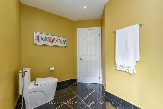 Additional image 25 of 23 HARTFORD Tr