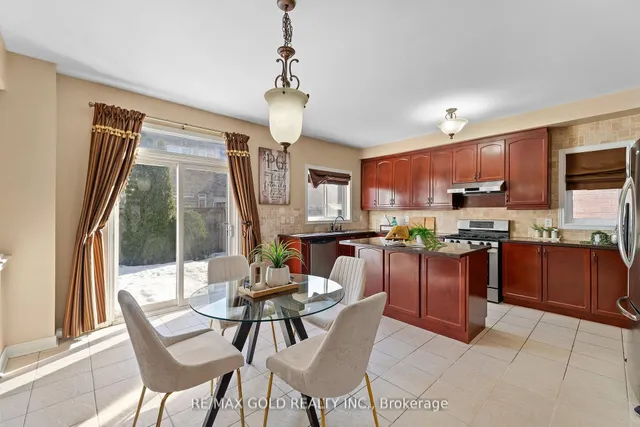 Additional image 9 of 7 Powell Dr