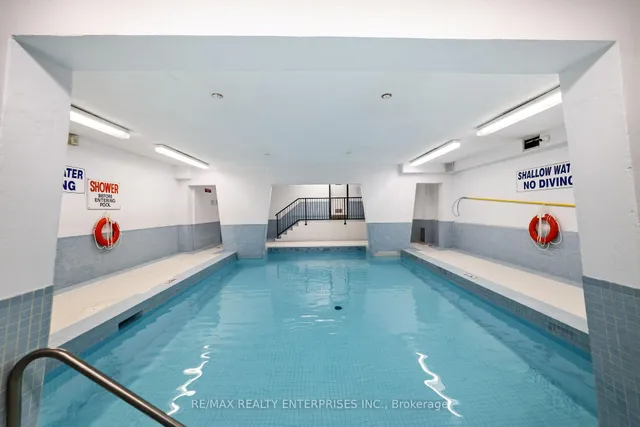 Additional image 33 of 975 WARWICK Crt Unit 1402