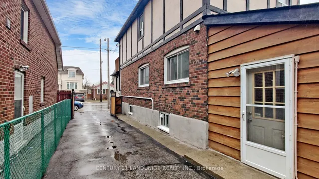 Additional image 42 of 343 Kipling Ave