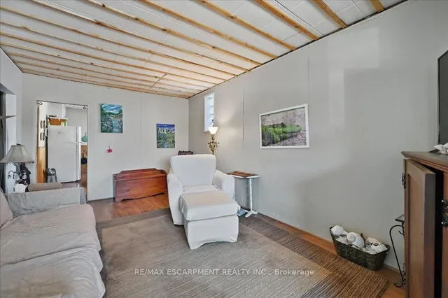 Additional image 5 of 500 Queensdale Ave