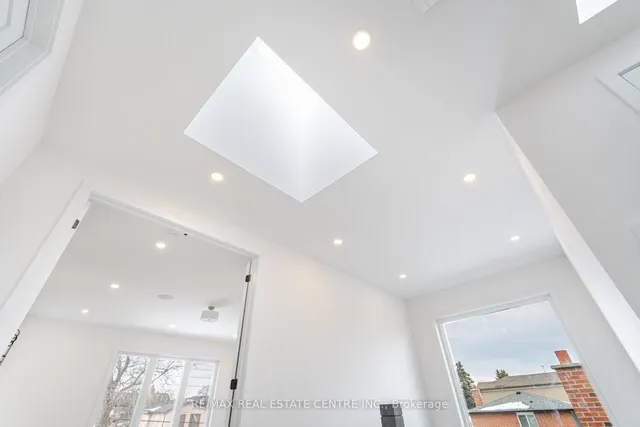 Additional image 19 of 404 Melrose St