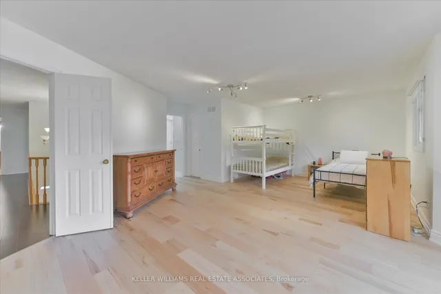 Additional image 20 of 33 Hartford Tr