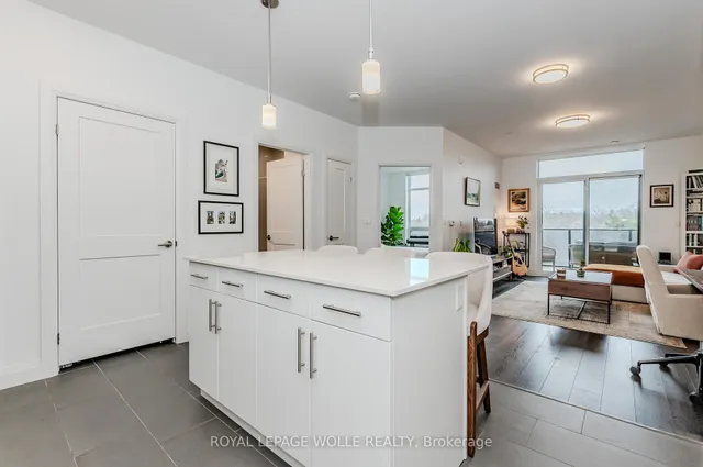 Additional image 20 of 399 Queen St Unit 210