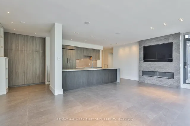 438 King St Unit 2101