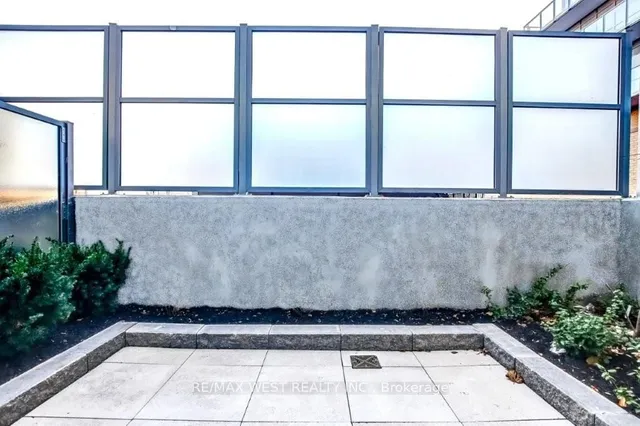 Additional image 26 of 120 Parliament St Unit Th105