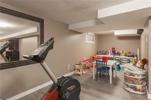 Additional image 32 of 19 Woodbridge Rd