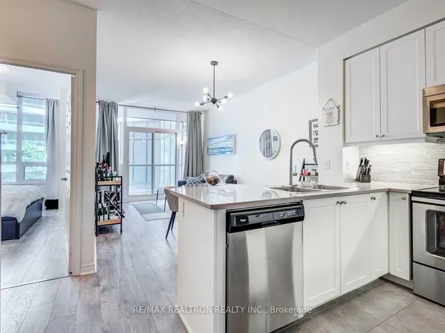 Additional image 2 of 25 Lower Simcoe St Unit 305