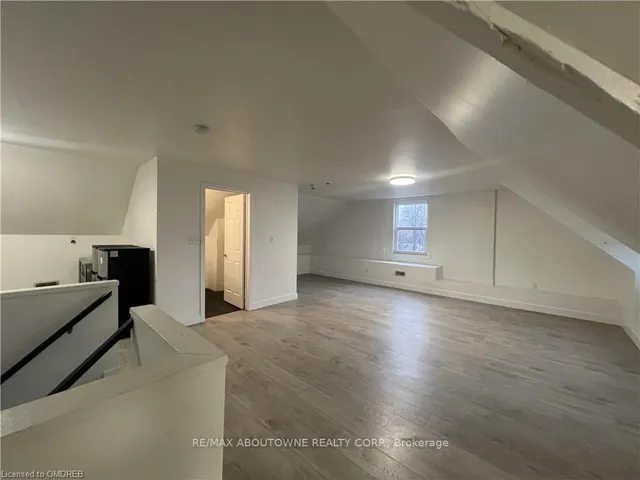 Additional image 21 of 49 Fairleigh Ave