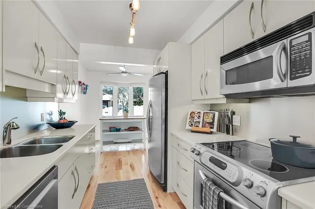 Additional image 10 of 17 Parkway Pl