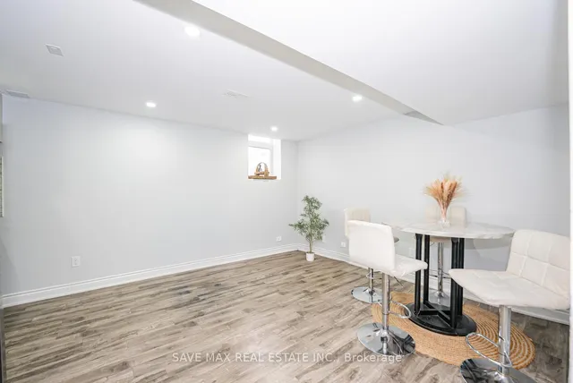 Additional image 33 of 32 Yellow Sorrel Rd