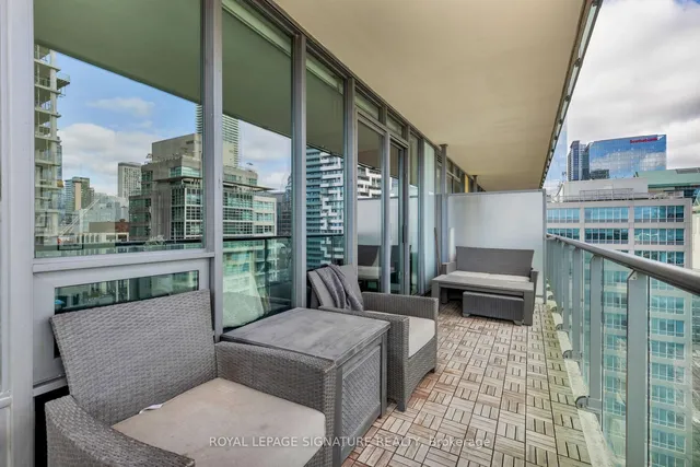 Additional image 14 of 33 Lombard St Unit 2006