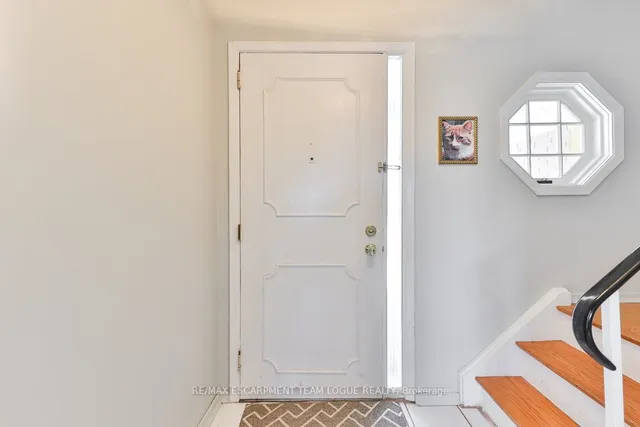 Additional image 4 of 1292 Elgin Cres