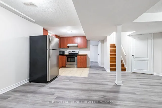 Additional image 42 of 321 Queen Mary Dr