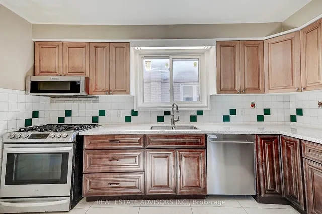 Additional image 12 of 1228 Jane St