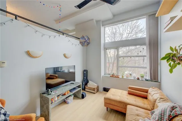 Additional image 9 of 50 Main St Unit 314