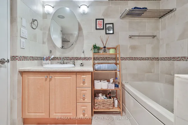 Additional image 24 of 65 Scadding Ave Unit 610