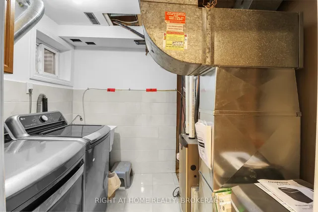 Additional image 30 of 400 Bloor St Unit 100