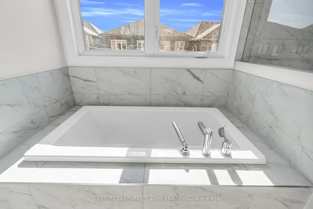 Additional image 30 of 33 Gladmary Dr