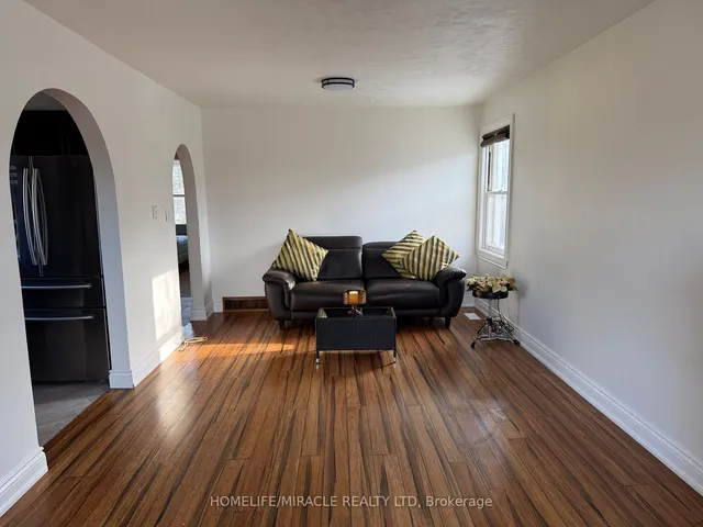 Additional image 4 of 34 McMurchy Ave