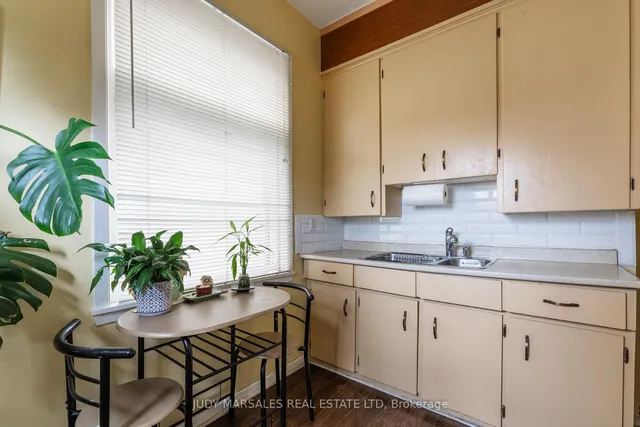 Additional image 8 of 402 Dundurn St