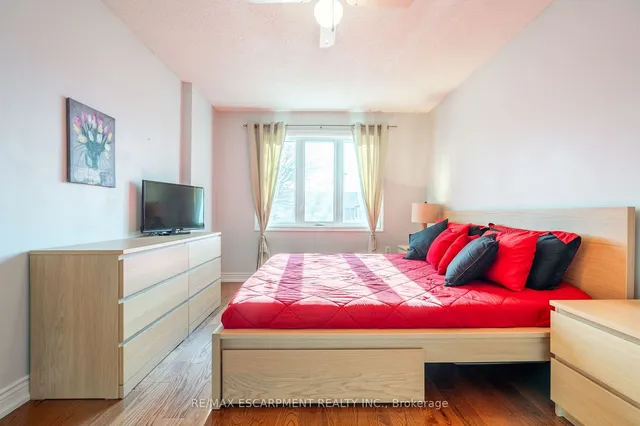 Additional image 21 of 85 Royalvista Dr