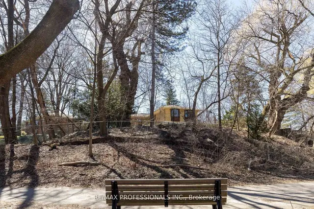 Additional image 37 of 2 Emery Circ