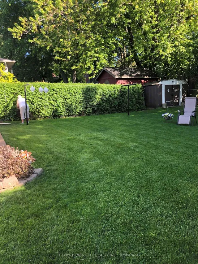 Additional image 41 of 158 Martinglen Cres