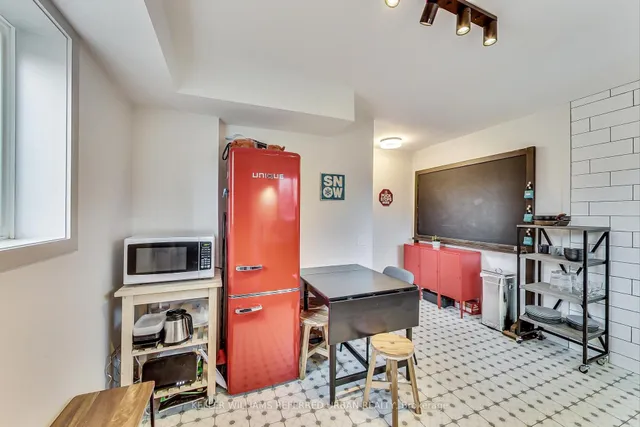 Additional image 16 of 205 Bathurst St