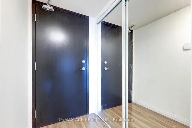 Additional image 7 of 2150 Lawrence Ave Unit 502