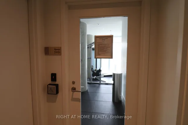 Additional image 32 of 3100 Keele St Unit 612