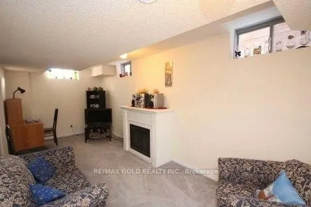 Additional image 8 of 73 Roundstone Dr