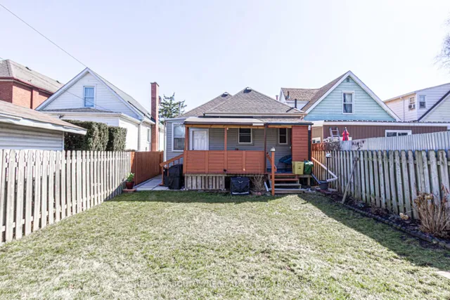 Additional image 32 of 27 Fairview Ave