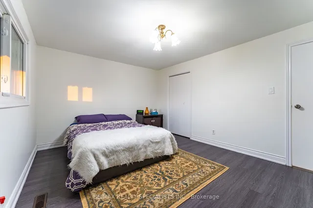 Additional image 22 of 21 Parkend Ave