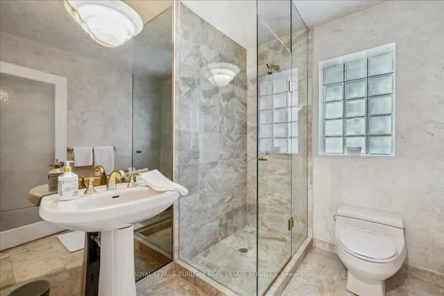 Additional image 21 of 607 Hurd Ave