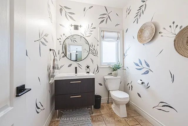 Additional image 18 of 35 GRETI Dr