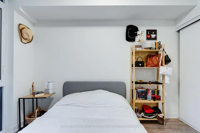 Additional image 13 of 576 Front St Unit 402