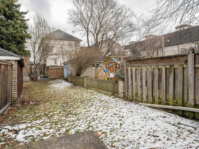 Additional image 38 of 21 Marlee Ave