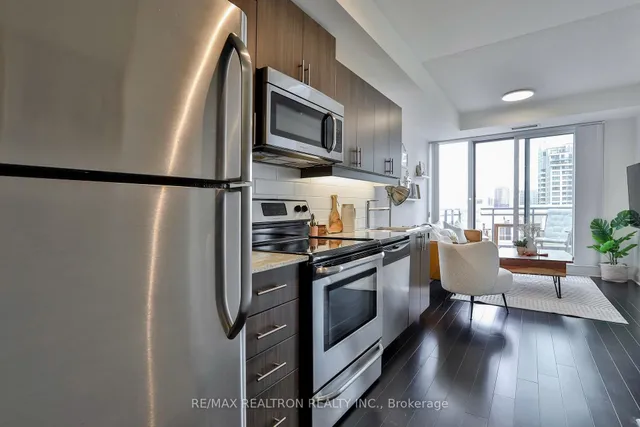 Additional image 4 of 17 Kenaston Gdns Unit 816