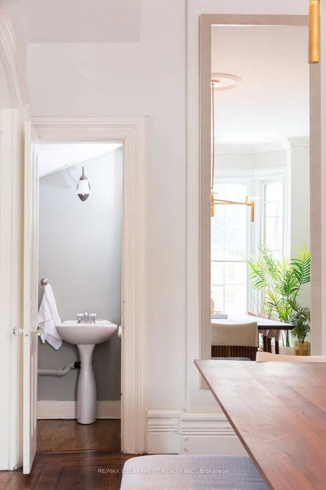 Additional image 20 of 293 Park St