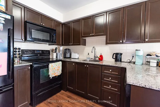 Additional image 15 of 135 Village Green Sq Unit 1423