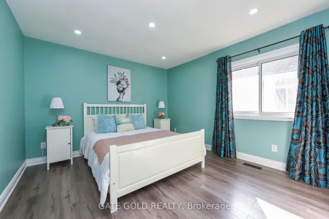 Additional image 27 of 23 HARTFORD Tr