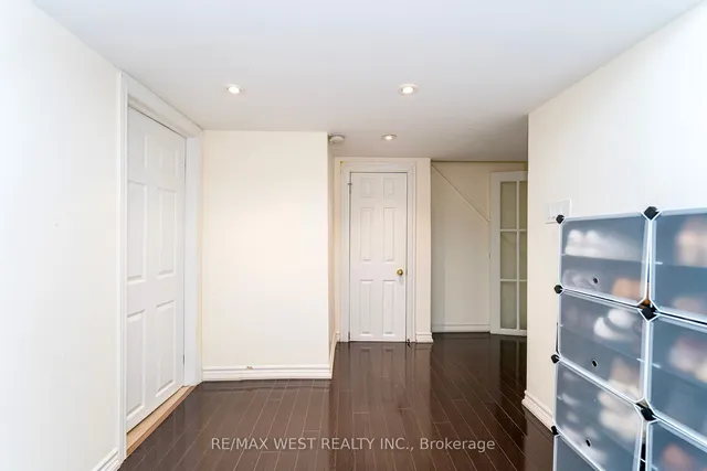 Additional image 30 of 83 Ridgemore Cres