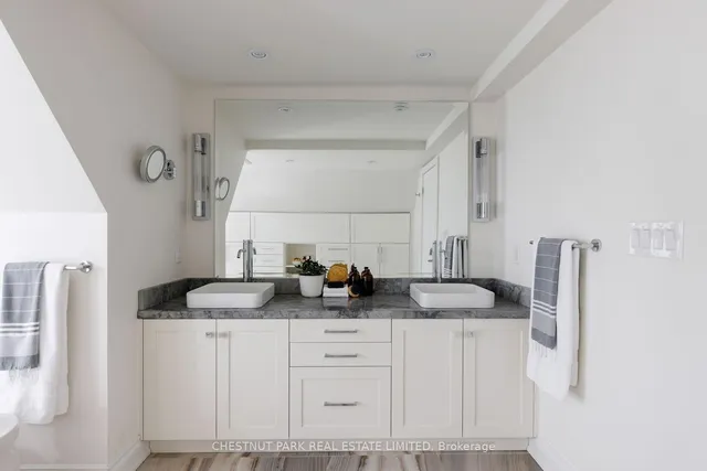 Additional image 27 of 144 Barton Ave