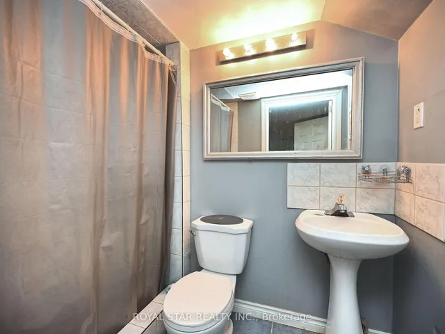 Additional image 44 of 33 Alice Spring Cres