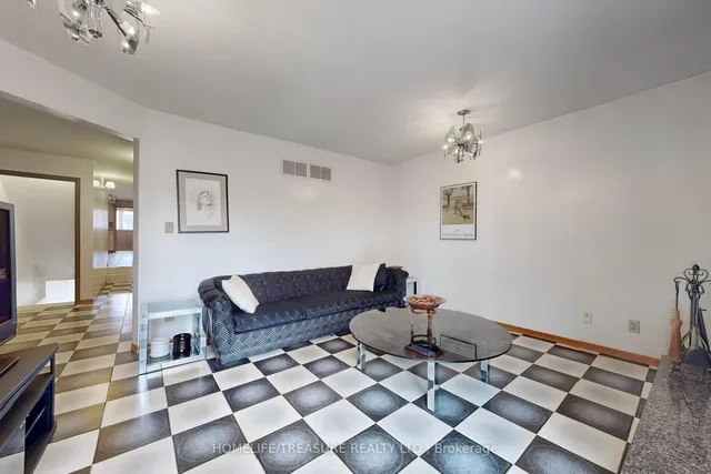 Additional image 17 of 44 Grandville Ave