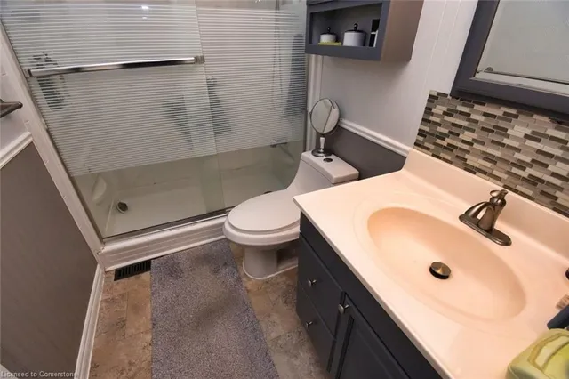 Additional image 25 of 133 Maple Cres