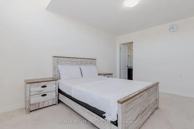 Additional image 39 of 17 Seymour Rd