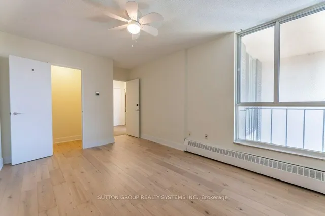 Additional image 25 of 35 Ormskirk Ave Unit 818